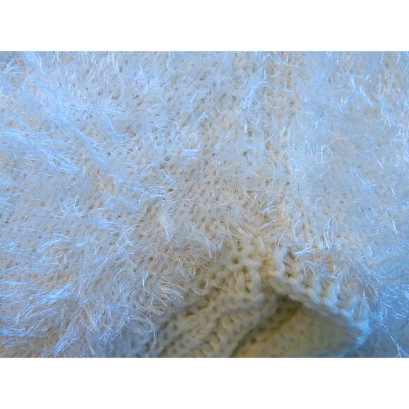 Quinn Eyelash Knit Sweater Size S Women Fuzzy Soft White Warm Winter Crop Top - Picture 7 of 10